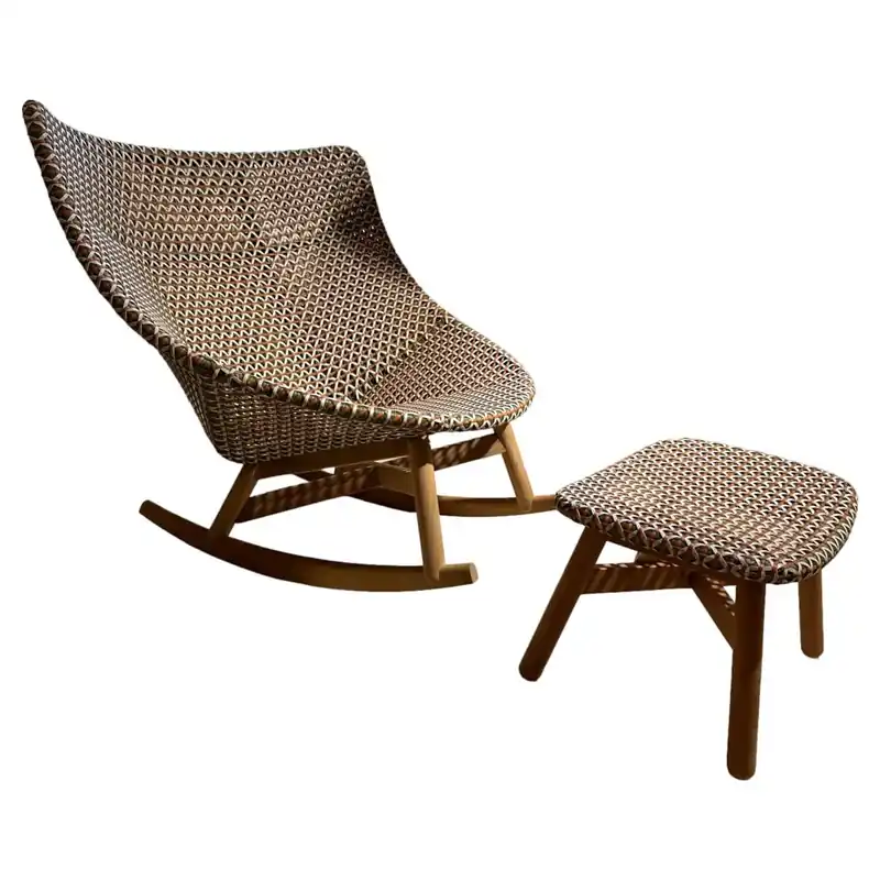 Schaukelstuhl Mbrace Bezug Kissen Natural Laurel Beine Teakholz Gestell Aluminium Mit Dedon Faser Überwebt mit Hocker Neu Im Sortiment
