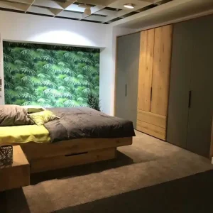 Sonderangebot Schlafzimmer Minor Euroäische Wildeiche Soft Gebürstet Drehtürschrank Bett