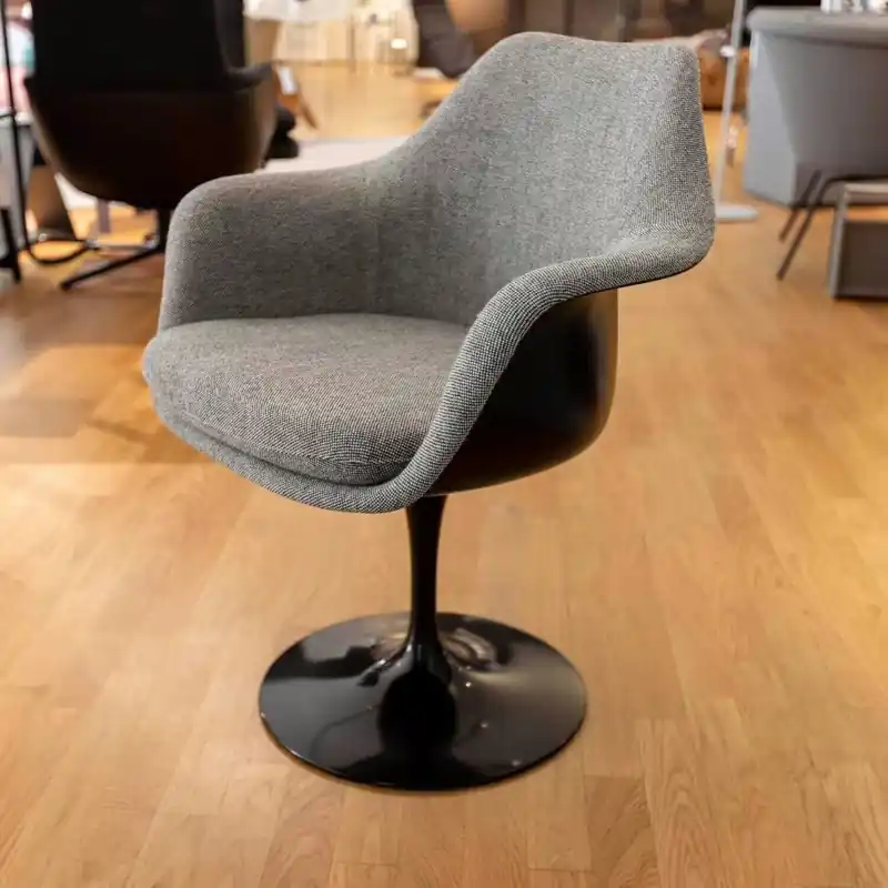Armlehnstuhl Saarinen Vollpolster Stoff Hallingdal 126 Grau Gestell Schwarz Knallerangebot