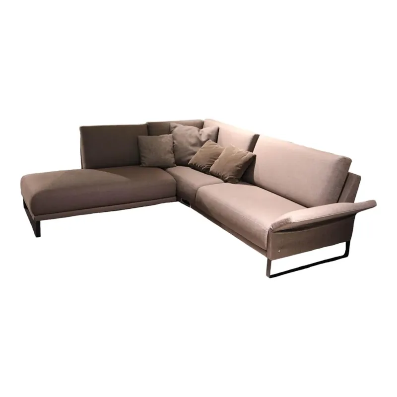 Sofa Cara 2019 Stoff 14.161 Umbragrau Kufe Stahl Schwarz Mit Kopfstützbügel Und Kissen Neue Kollektion
