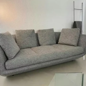 Neuheit Sofa Aura 220 Stoff Chanel 51 Grau Füße Metall
