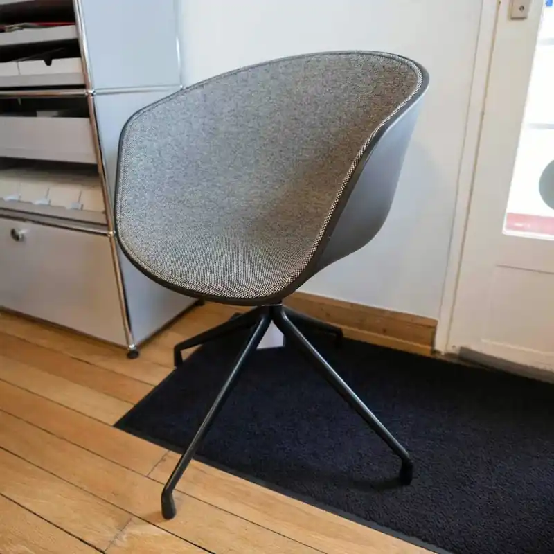 Abverkauf 4er-Set Armlehnstuhlgruppe About A Chair AAC 20 Stoff Hallingdal 166 Drehfuß Alu Schwarz