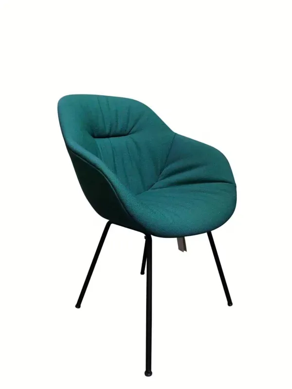 Stuhl About a Chair AAC 127 Soft Stoff Steelcut Trio Gestell Stahl Schwarz Pulverbeschichtet Top-Seller