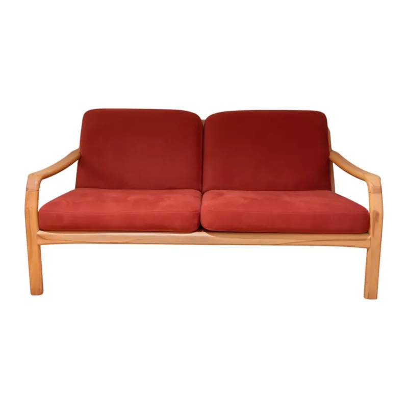 Sofa DY 1260 2,5-Sitzer Stoff Comfort 0028 Rot Kernbuche Geölt Online Kaufen