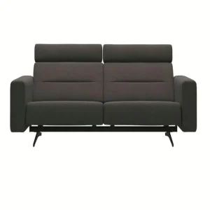 Sofa 2-Sitzer Stella Stoff Dahlia Brown Kufe Schwarz Mit 2 Kopfstützen Mega-Angebot
