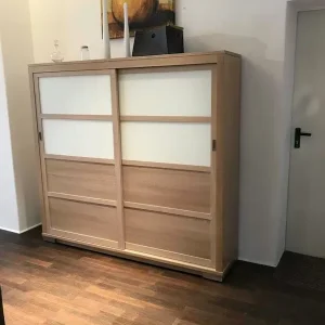 Massivholz-Schrank Buffet Charleston Modern 695.335 mit 2 Schiebetüren Neue Ware