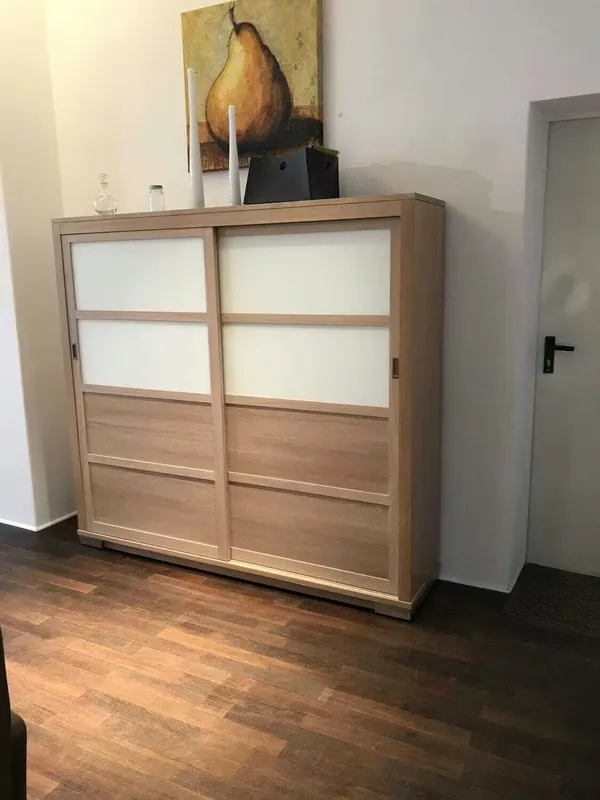 Massivholz-Schrank Buffet Charleston Modern 695.335 mit 2 Schiebetüren Neue Ware