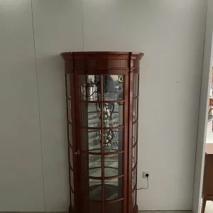 Vitrine Halbrund Kirsche Massiv Lackiert Rotbraun mit Beleuchtung Aktuell