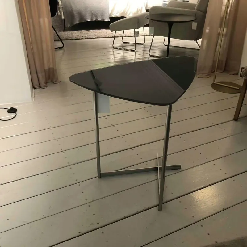 Beistelltisch Pat A1 Glas Graphit Lackiert Schnäppchen