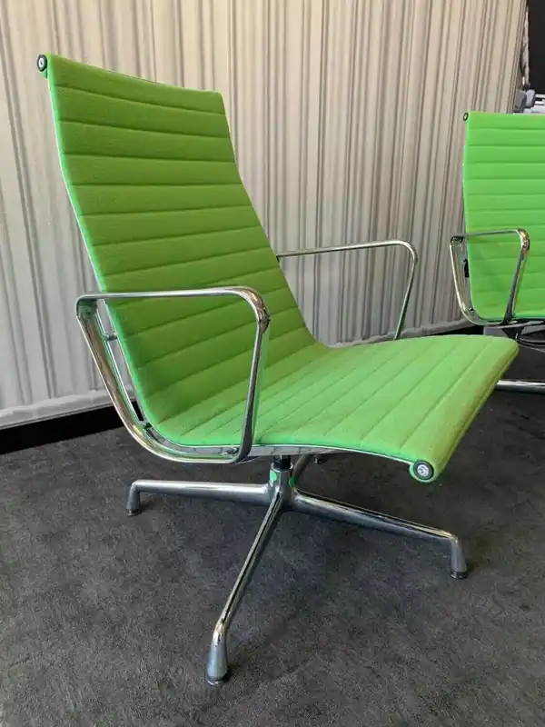 Zertifiziert Sessel Aluminium Chair EA 116 Stoff Hopsak Wiesengrün Gestell Chrom