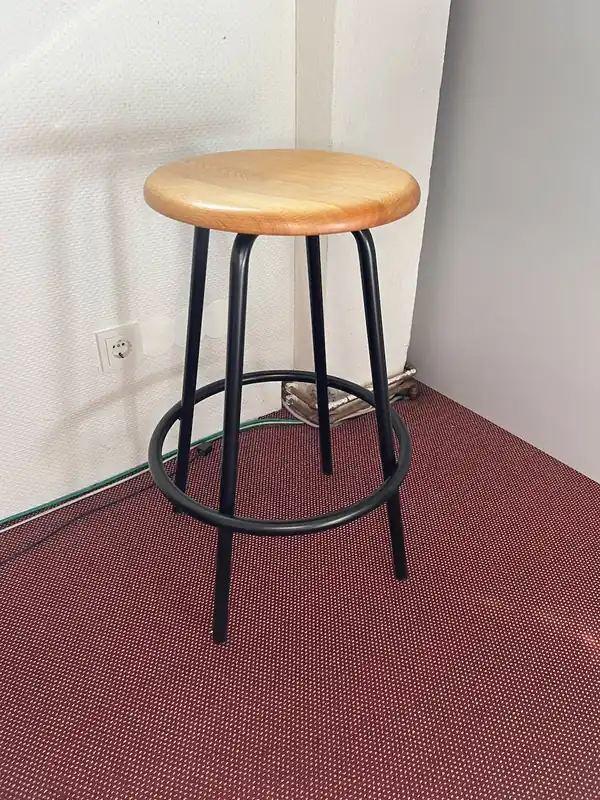 Neue Ware Richard Lampert Barhocker Eiche Big Tom Ausstellungsstück