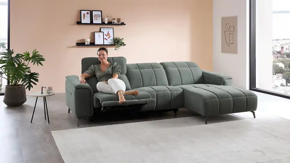 Echt Cuoio Ecksofa mit manueller Kopfteilverstellung und motorischer Relaxfunktion Stoff