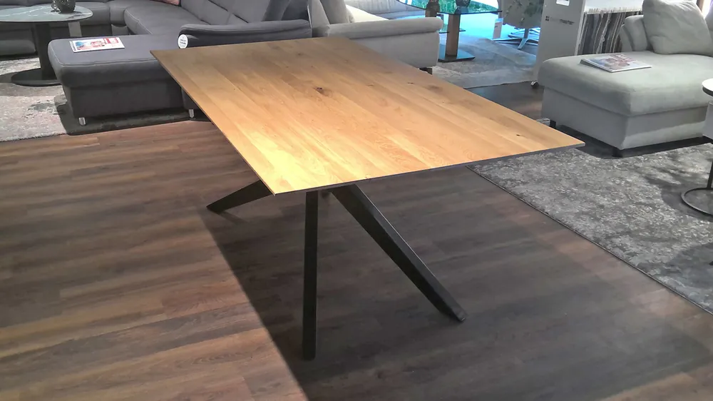 Beliebt Esszimmertisch aus Massiv-Eiche mit Facette